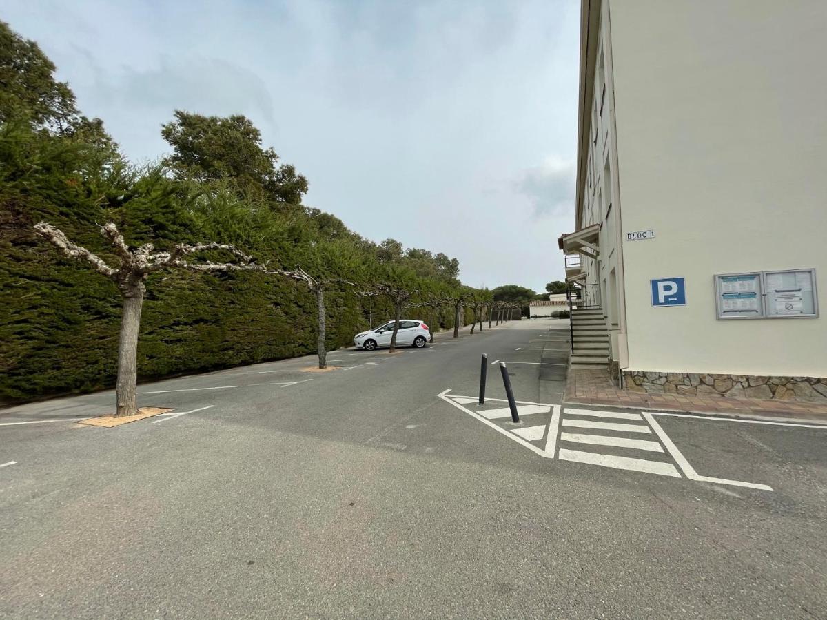 Apartament Amb Piscina I Aparcament - Baixos Amb Jardinet กาเลญา เด ปาลาฟรูเจล ภายนอก รูปภาพ