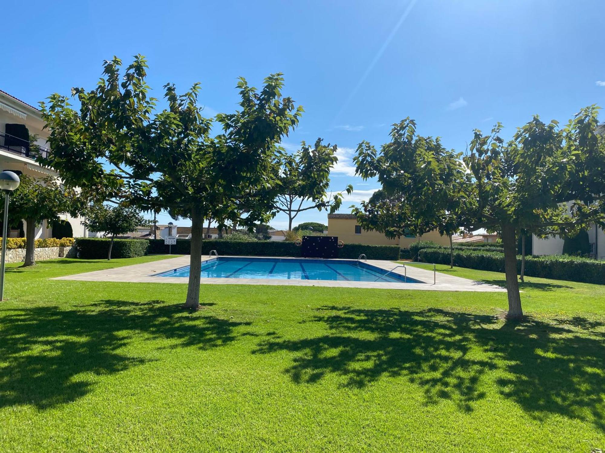 Apartament Amb Piscina I Aparcament - Baixos Amb Jardinet กาเลญา เด ปาลาฟรูเจล ภายนอก รูปภาพ